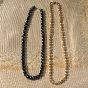 Elegant Black and Cream Faux Pearl Necklace Set